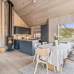 Beachfront Paradise Lofoten