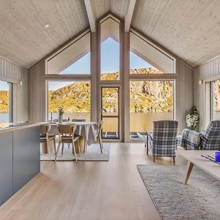 Chalet Beachfront Paradise Lofoten